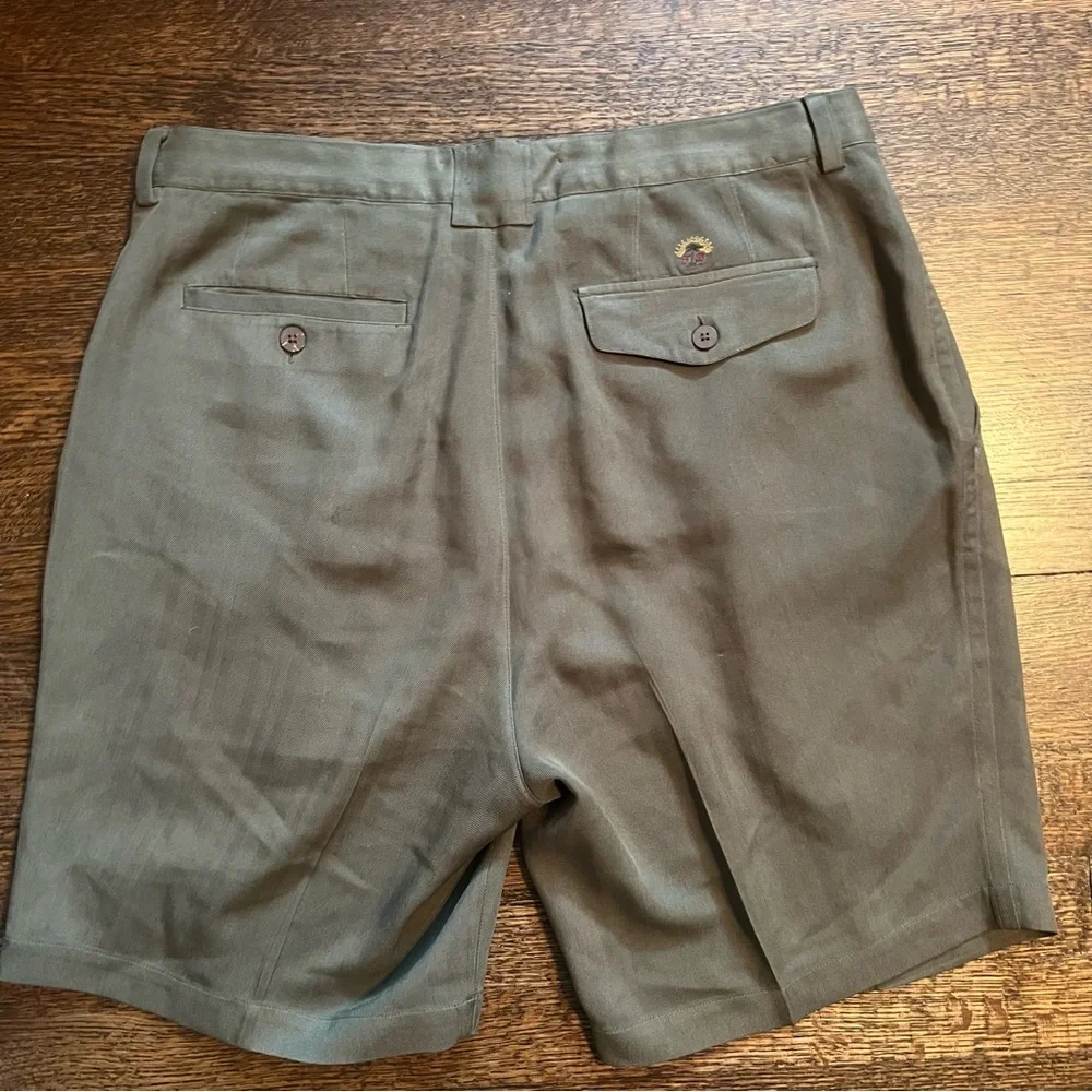 Tommy Bahama size 35 green silk shorts - Picture 2 of 10